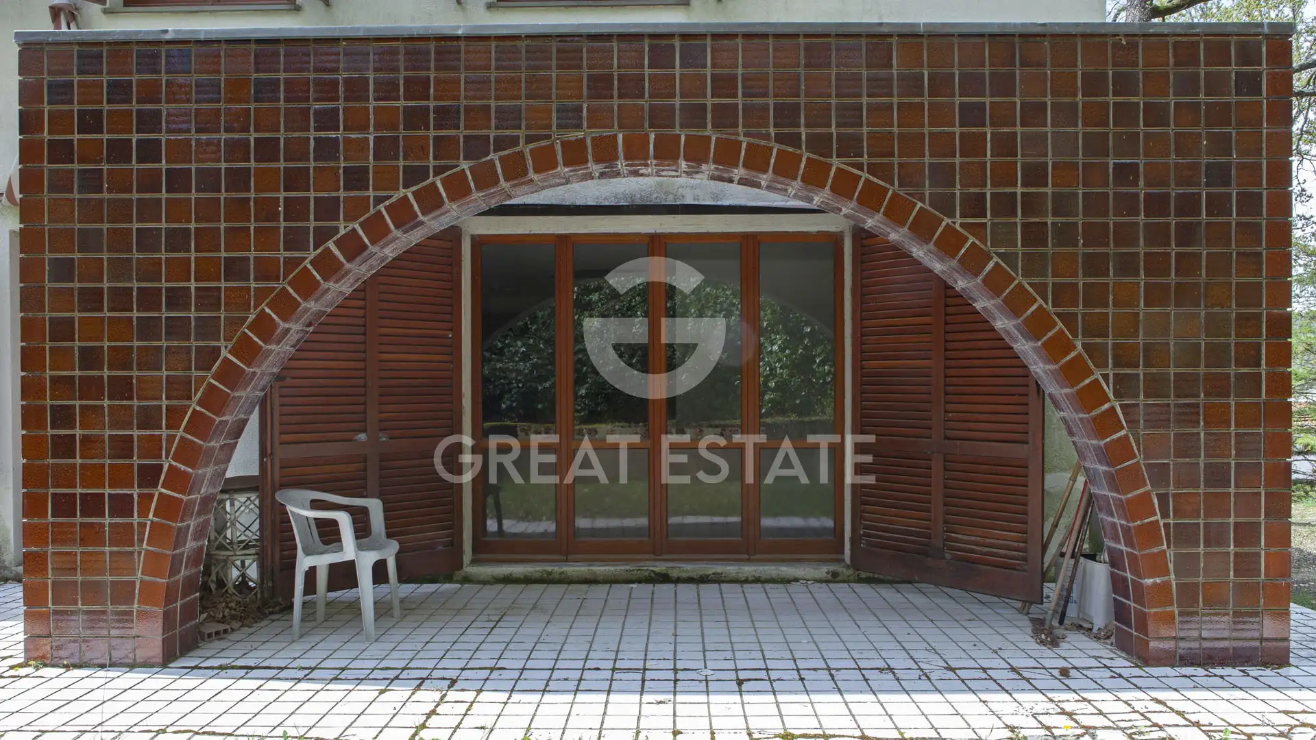 House 439m² in Italy, Arezzo. Priced at 450000€ rent photo-6