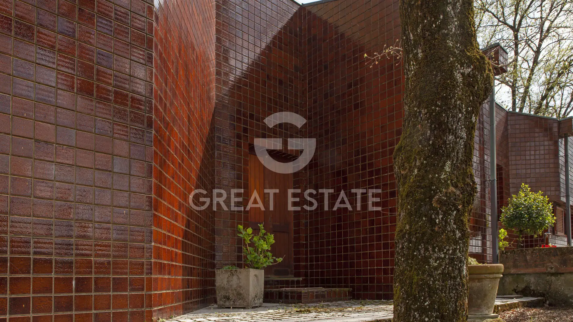 House 439m² in Italy, Arezzo. Priced at 450000€ rent photo-9