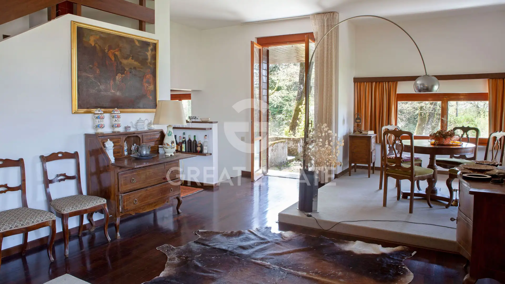 House 439m² in Italy, Arezzo. Priced at 450000€ rent photo-13