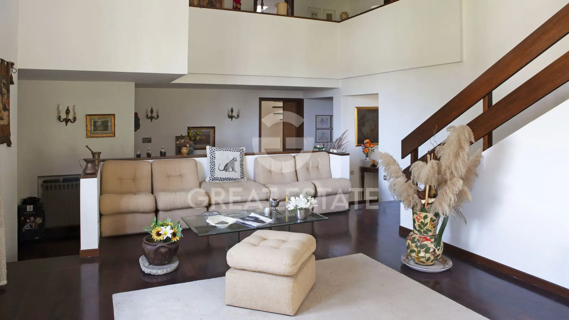House 439m² in Italy, Arezzo. Priced at 450000€ rent photo-15
