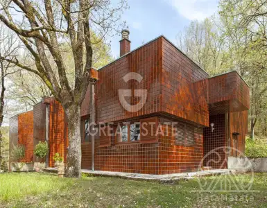 Buy in Italy for 450000€