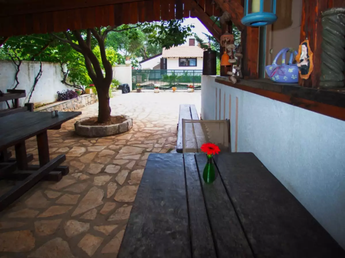 House 300m² in Montenegro, Krimovica. Priced at 400000€ rent photo-5