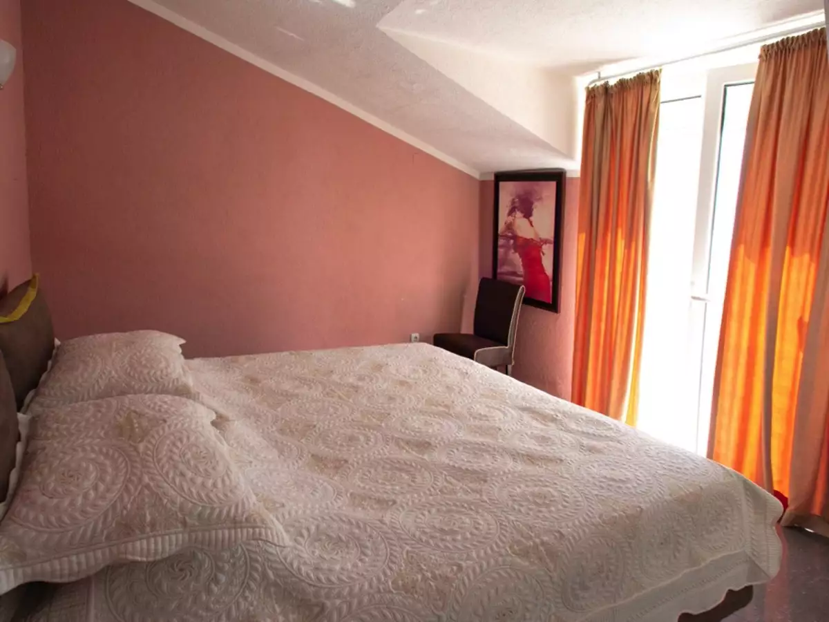House 300m² in Montenegro, Krimovica. Priced at 400000€ rent photo-23