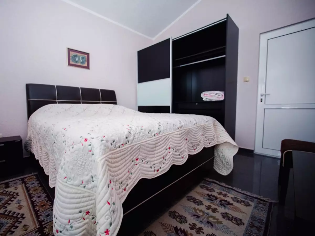 House 300m² in Montenegro, Krimovica. Priced at 400000€ rent photo-25