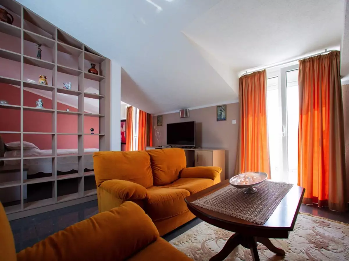 House 300m² in Montenegro, Krimovica. Priced at 400000€ rent photo-26