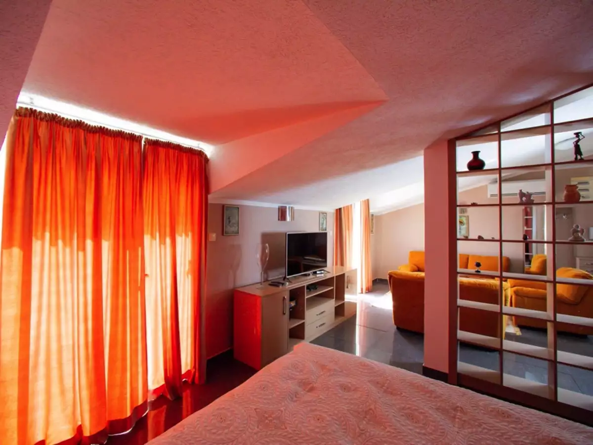 House 300m² in Montenegro, Krimovica. Priced at 400000€ rent photo-27