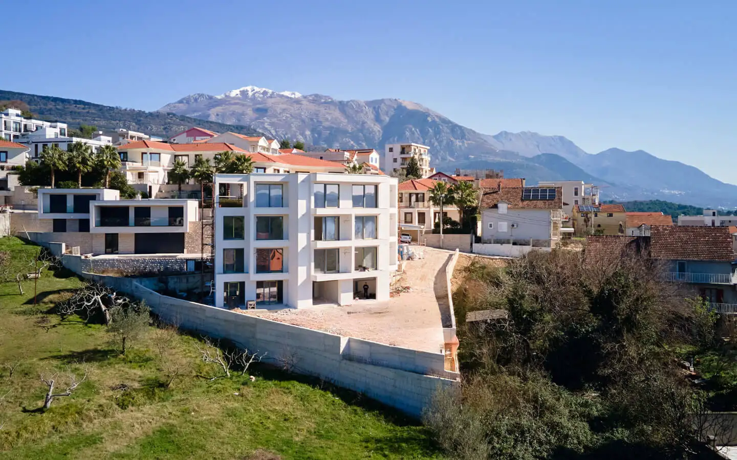Flat 76m² in Montenegro, Tivat. Priced at 227600€ rent photo-2