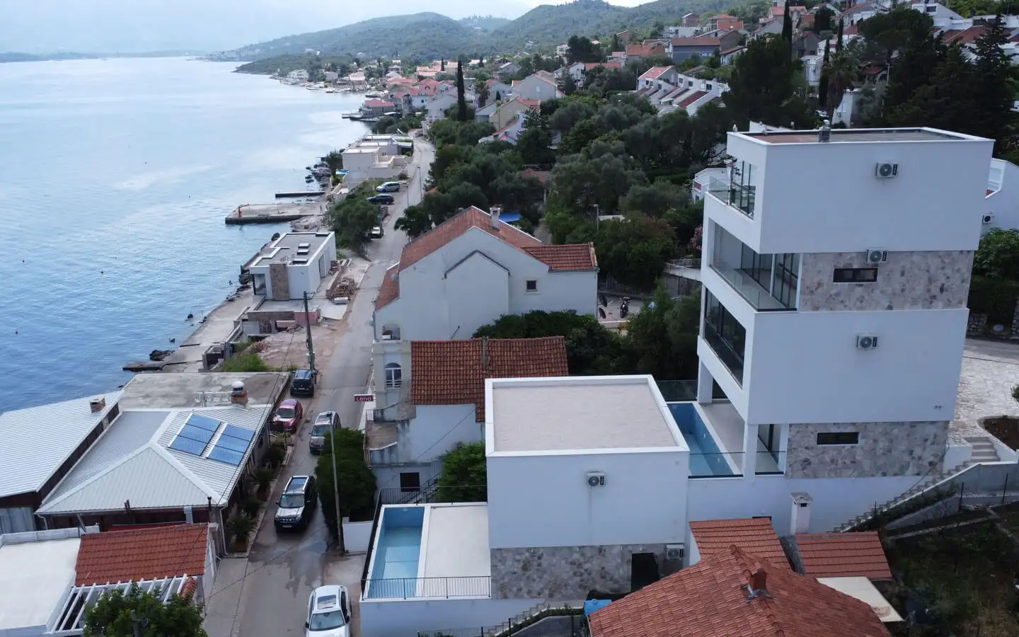 Villa 200m² in Montenegro, Tivat. Priced at 530000€ rent photo-3