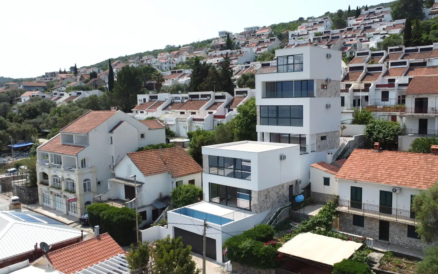 Villa 200m² in Montenegro, Tivat. Priced at 530000€ rent photo-4
