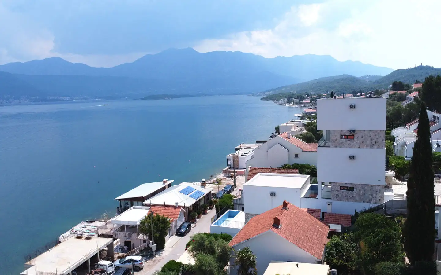 Villa 200m² in Montenegro, Tivat. Priced at 530000€ rent photo-5