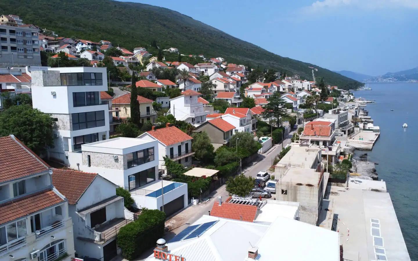 Villa 200m² in Montenegro, Tivat. Priced at 530000€ rent photo-8