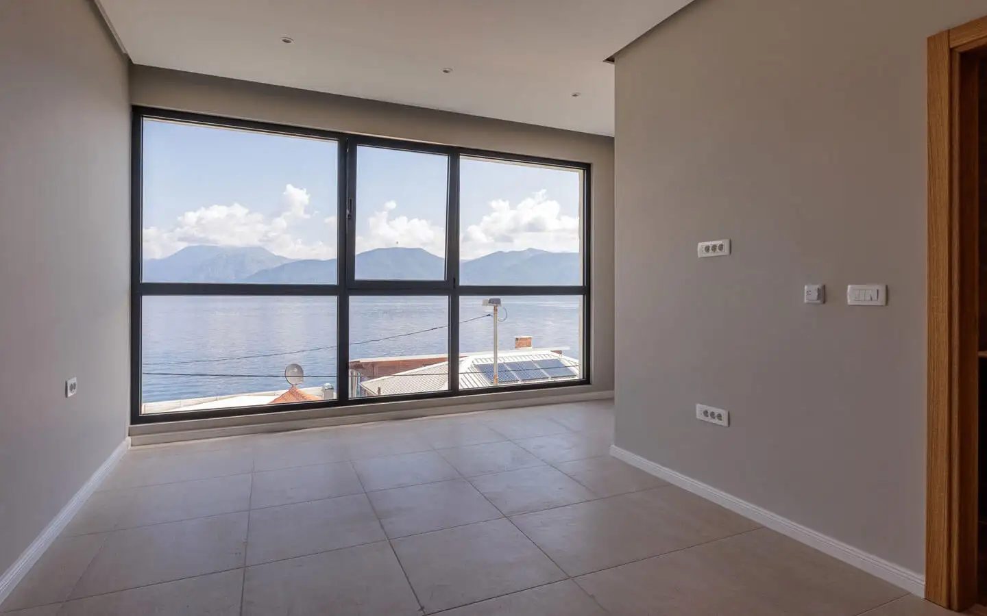 Villa 200m² in Montenegro, Tivat. Priced at 530000€ rent photo-16