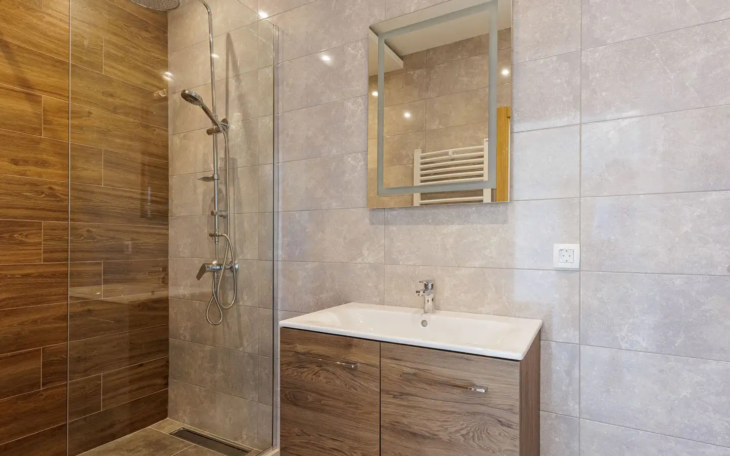 Villa 200m² in Montenegro, Tivat. Priced at 530000€ rent photo-23