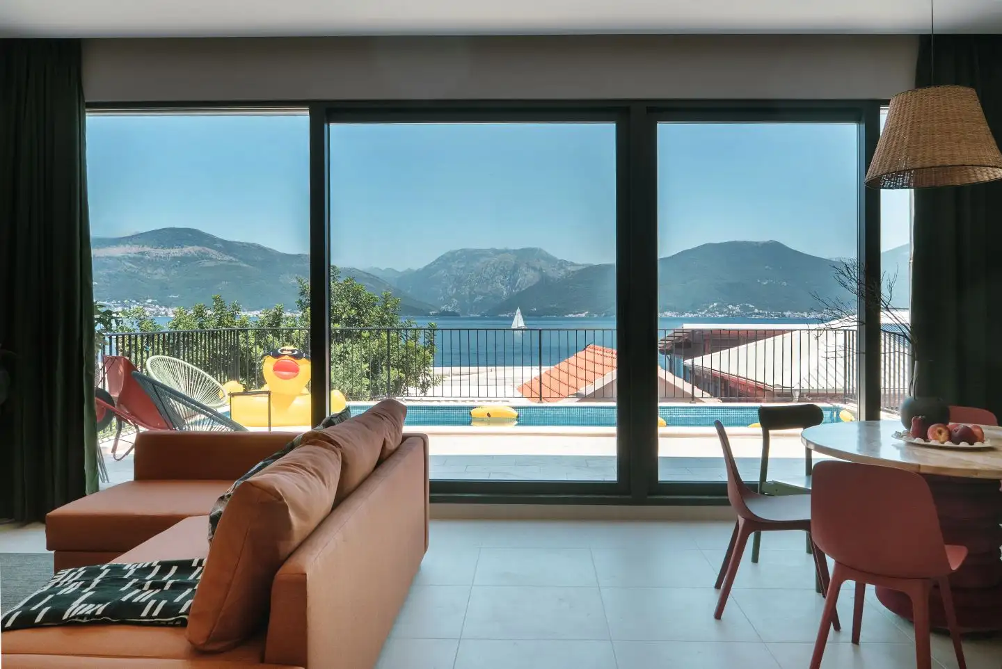 Villa 200m² in Montenegro, Tivat. Priced at 540000€ rent photo-9