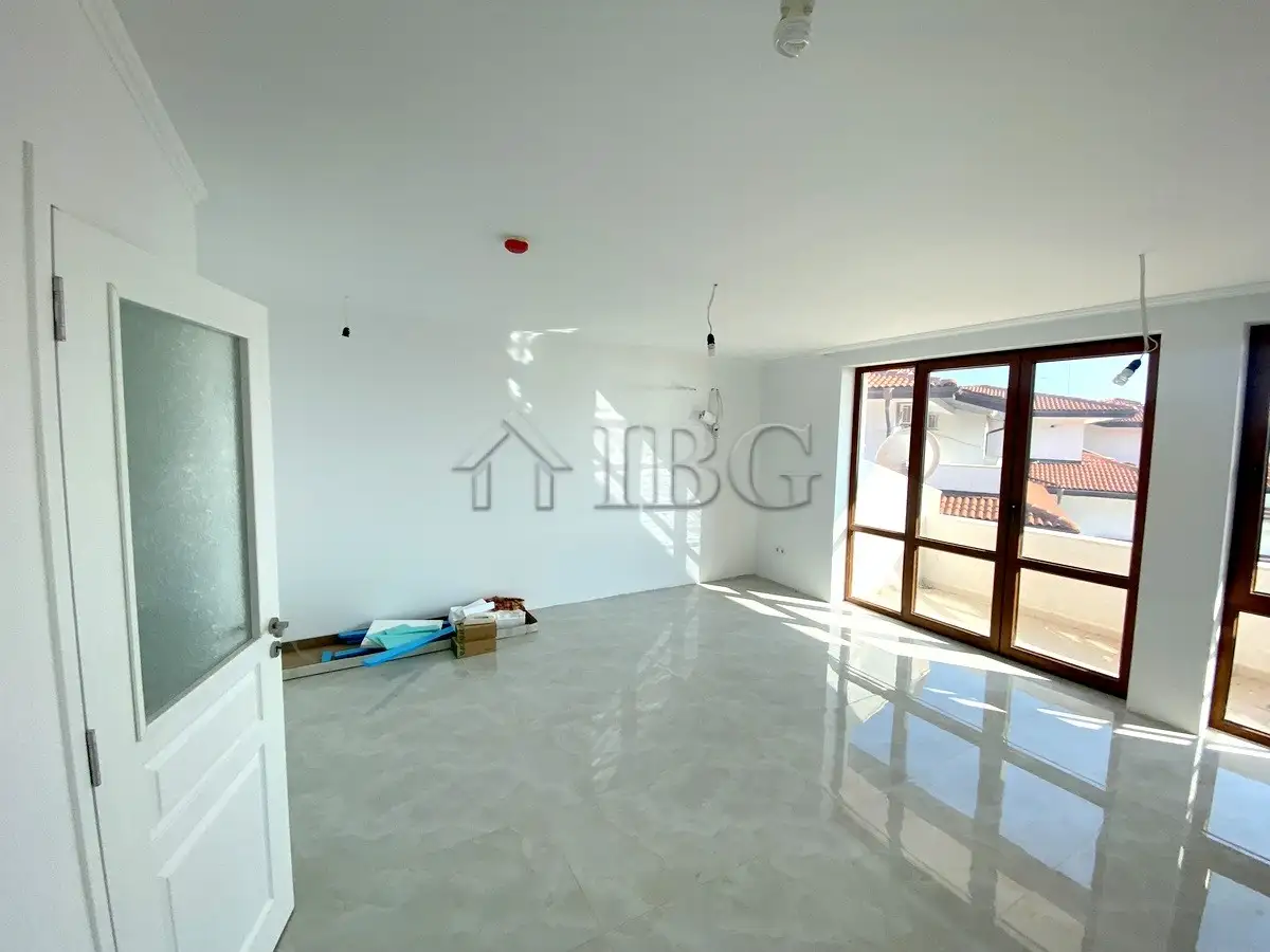 Flat 70m² in Bulgaria, Elenite. Priced at 94990€ rent photo-16