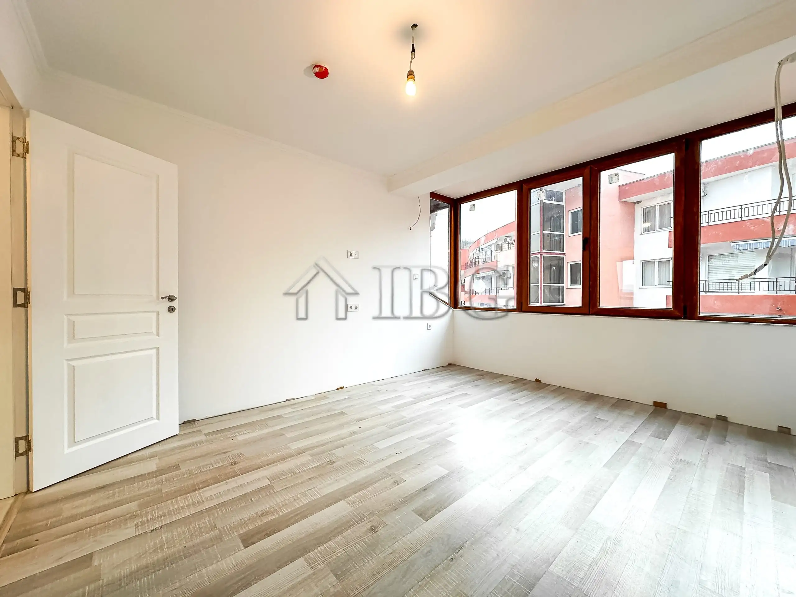 Flat 70m² in Bulgaria, Elenite. Priced at 89900€ rent photo-16