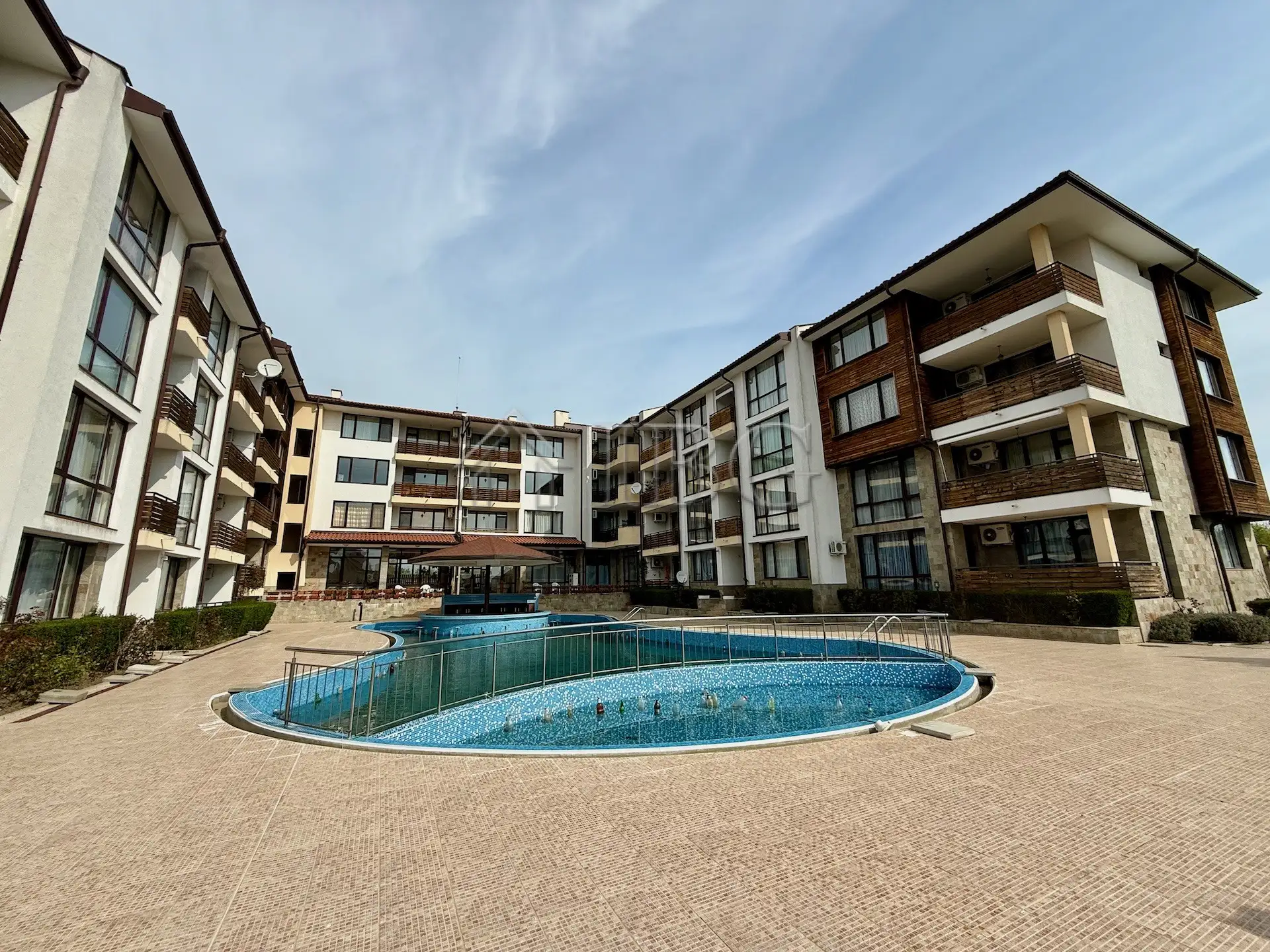 Flat 61m² in Bulgaria, Nessebar. Priced at 77900€ rent photo-1