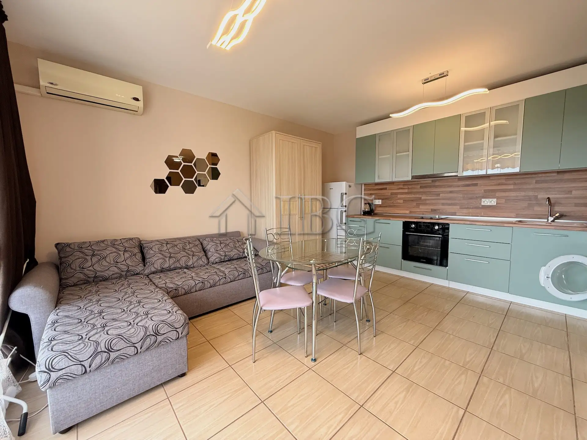 Flat 61m² in Bulgaria, Nessebar. Priced at 77900€ rent photo-7