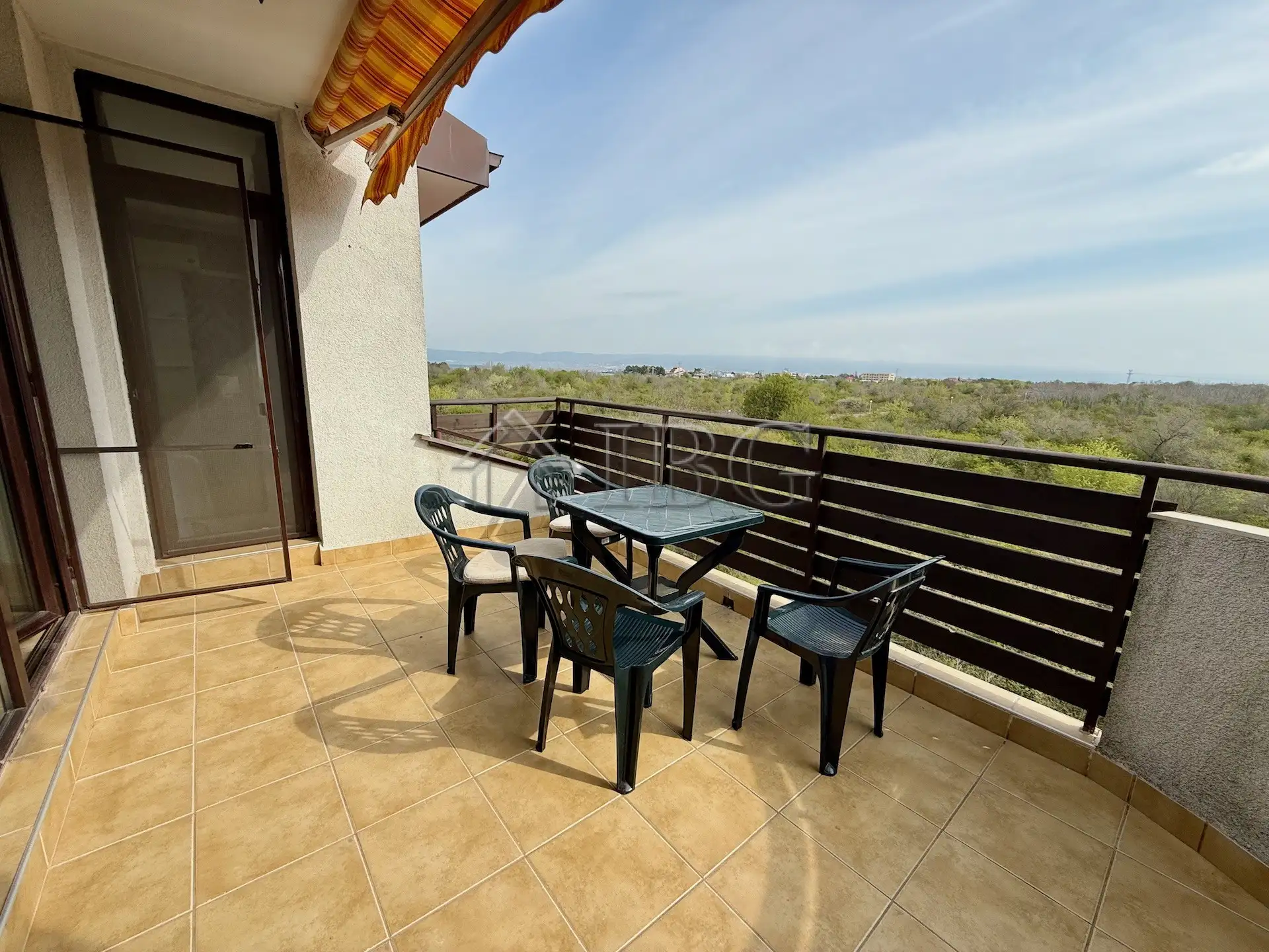 Flat 61m² in Bulgaria, Nessebar. Priced at 77900€ rent photo-12
