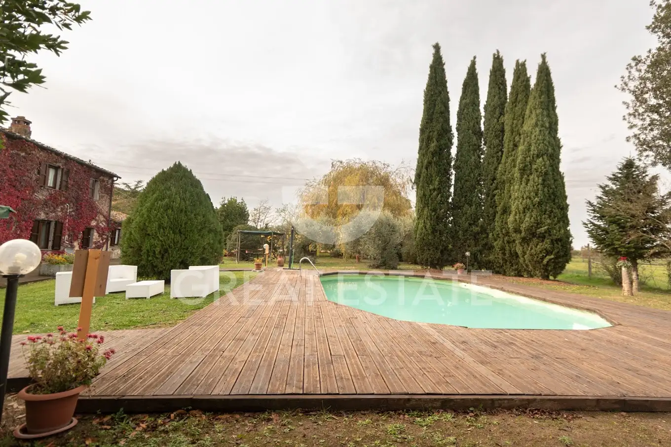 House 445m² in Italy, Perugia. Priced at 720000€ rent photo-4