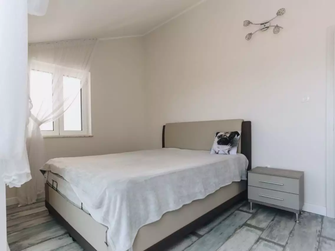 Flat 92m² in Montenegro, Sveti-Stefan. Priced at 400000€ rent photo-8