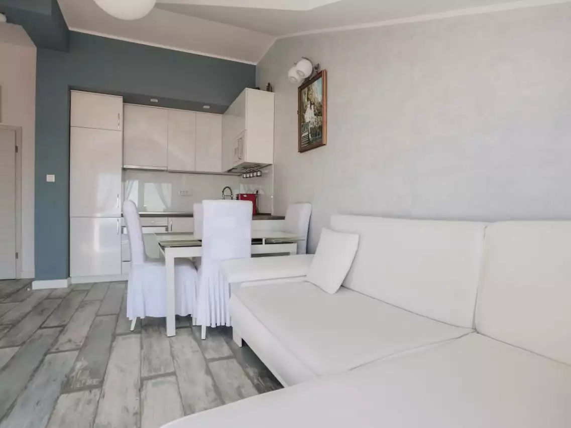 Flat 92m² in Montenegro, Sveti-Stefan. Priced at 400000€ rent photo-9