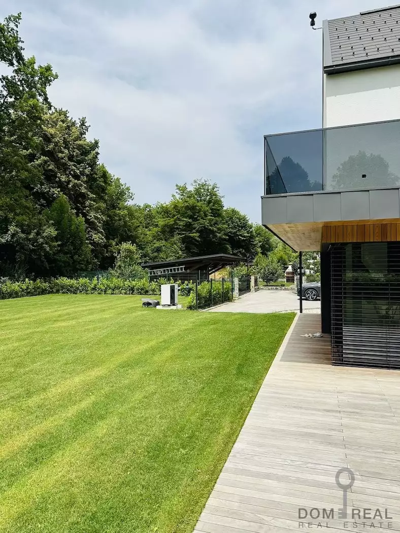 House 210m² in Slovenia, Domzale. Priced at 1099000€ rent photo-3