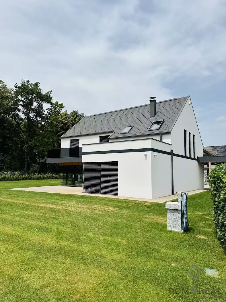 House 210m² in Slovenia, Domzale. Priced at 1099000€ rent photo-4