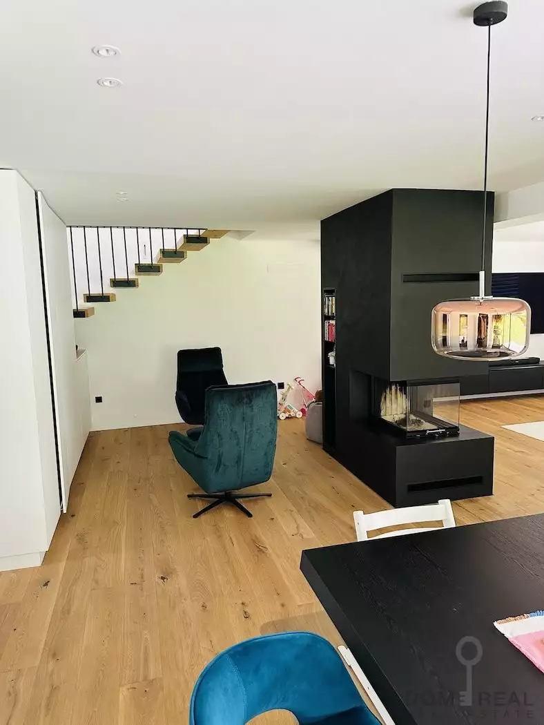 House 210m² in Slovenia, Domzale. Priced at 1099000€ rent photo-9