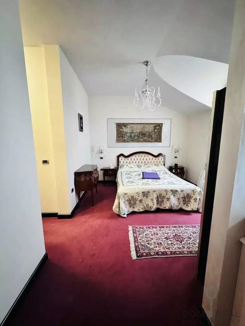 Flat 200m² in Slovenia, Piran. Priced at 1300000€ rent photo-12
