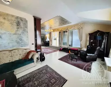 Buy in Slovenia for 1300000€