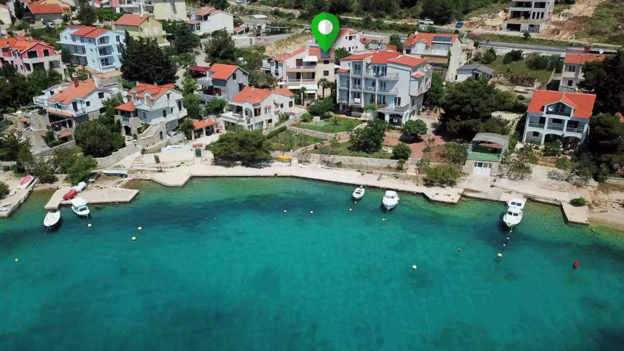 Hotels 330m² in Croatia, Zaboric. Priced at 990000€ rent photo-9