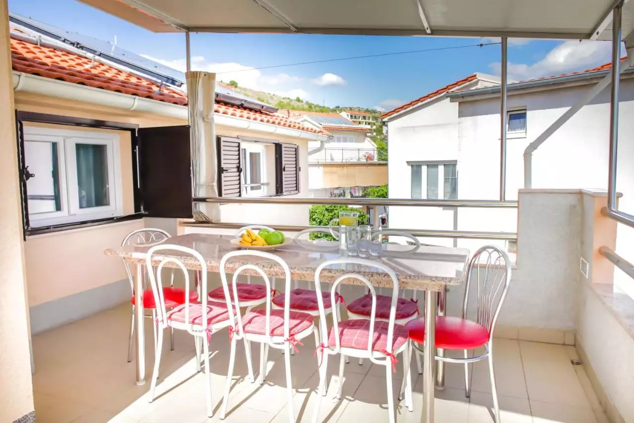 Hotels 330m² in Croatia, Zaboric. Priced at 990000€ rent photo-10