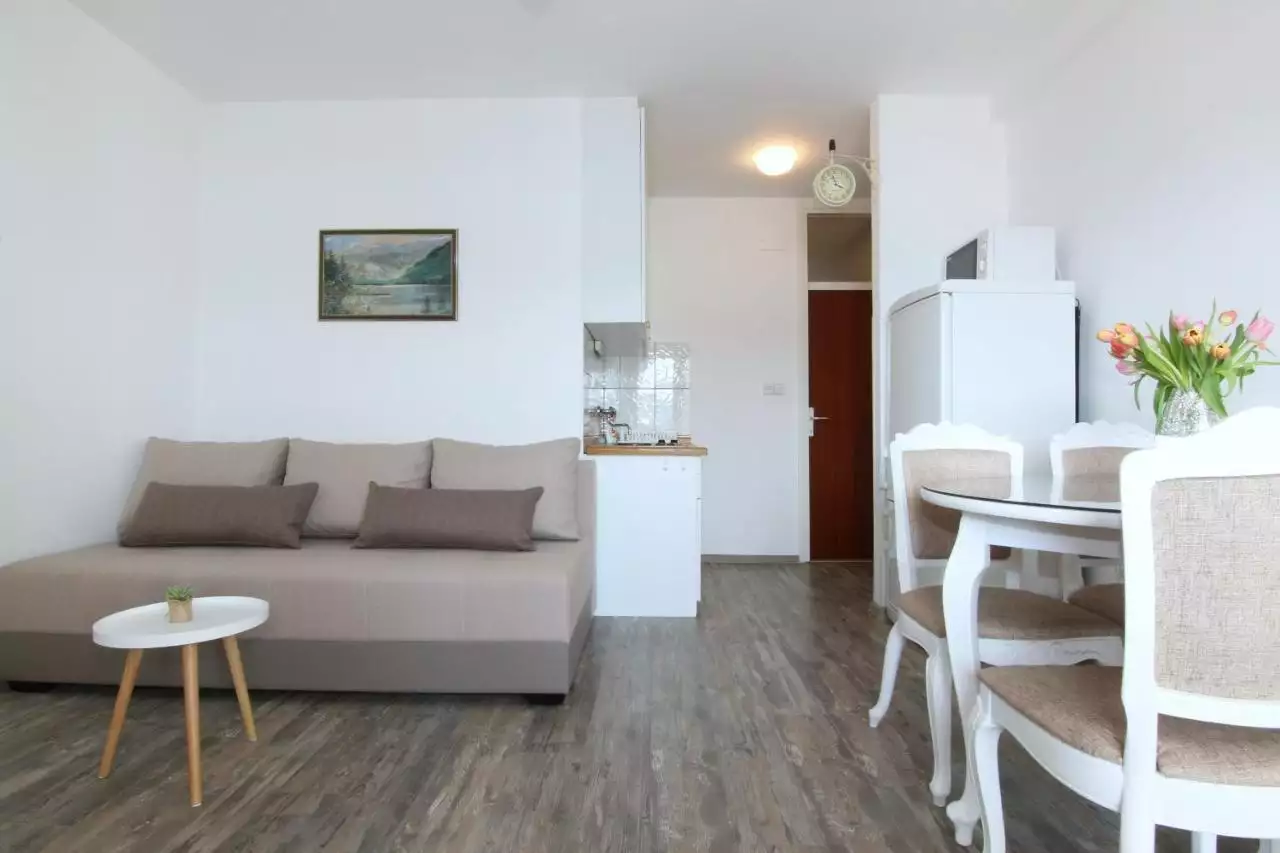 Hotels 330m² in Croatia, Zaboric. Priced at 990000€ rent photo-12