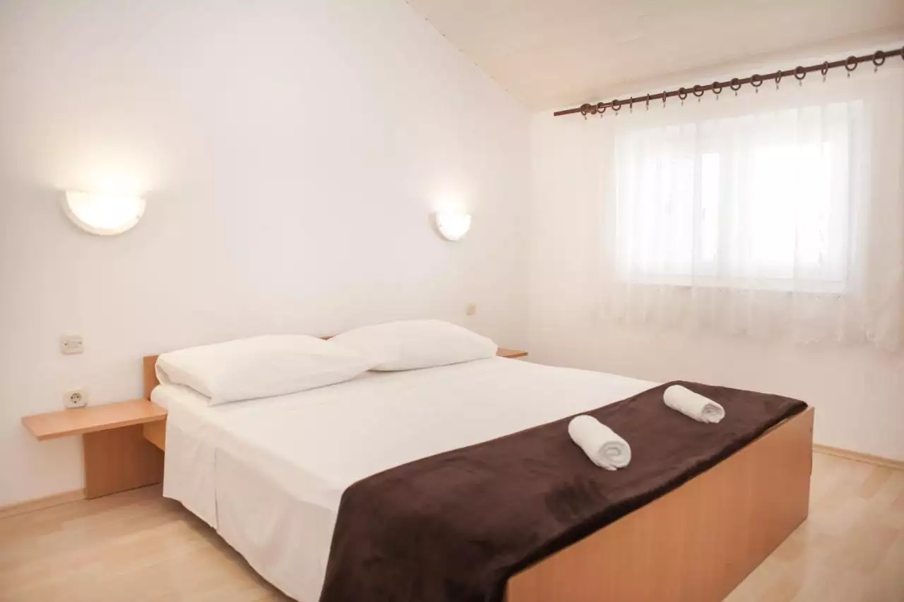 Hotels 330m² in Croatia, Zaboric. Priced at 990000€ rent photo-25