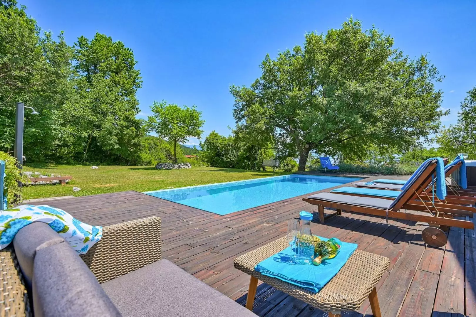 Villa 250m² in Croatia, Poljane. Priced at 840000€ rent photo-6