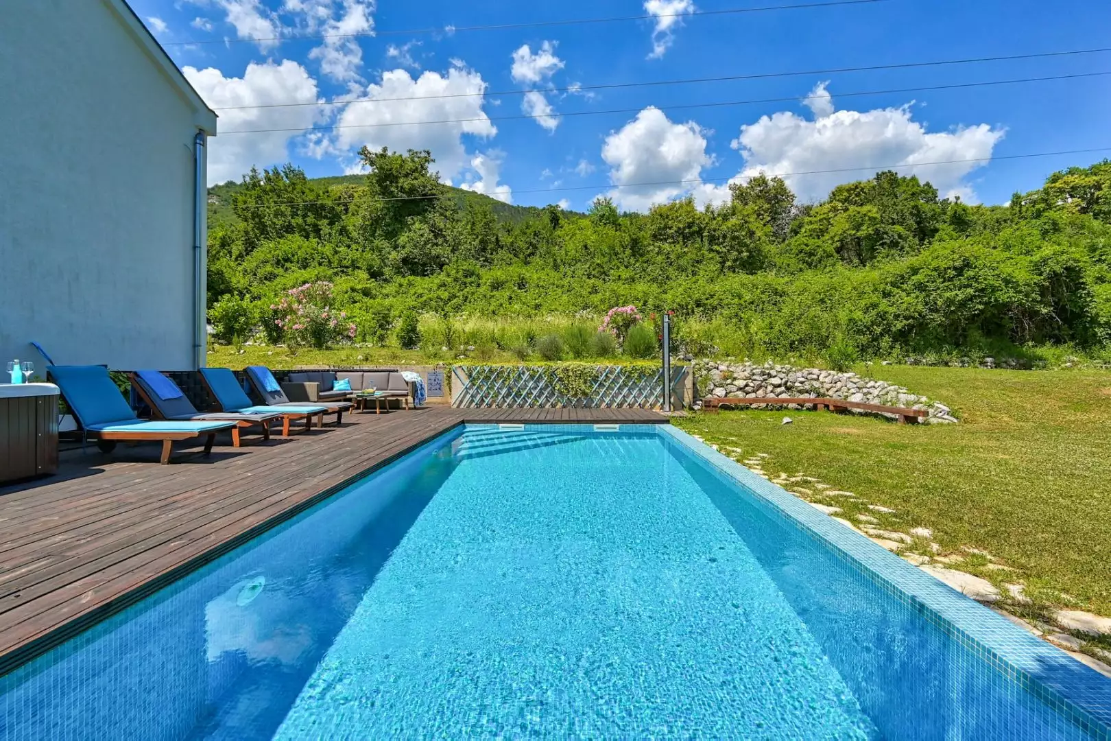 Villa 250m² in Croatia, Poljane. Priced at 840000€ rent photo-7