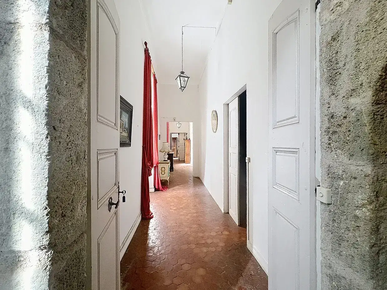 Castle 1200m² in France, Пезена. Priced at 1090000€ rent photo-5