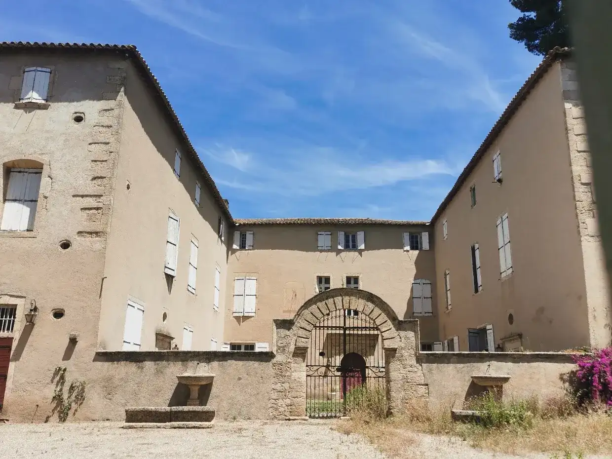 Castle 1200m² in France, Пезена. Priced at 1090000€ rent photo-13