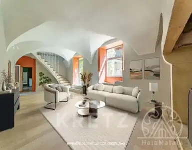Buy in France for 695000€