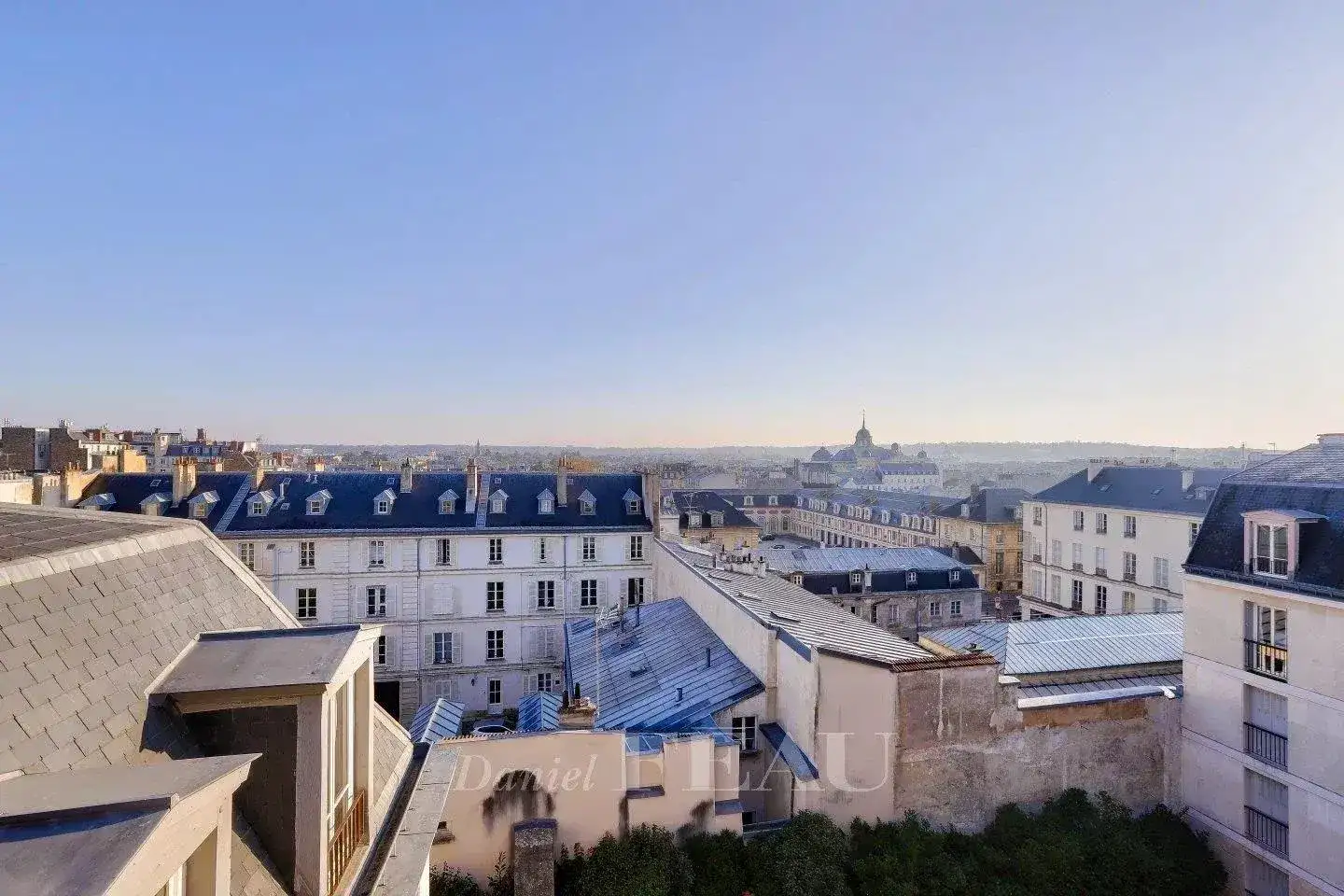 Castle 50m² in France, Versailles. Priced at 389000€ rent photo-7