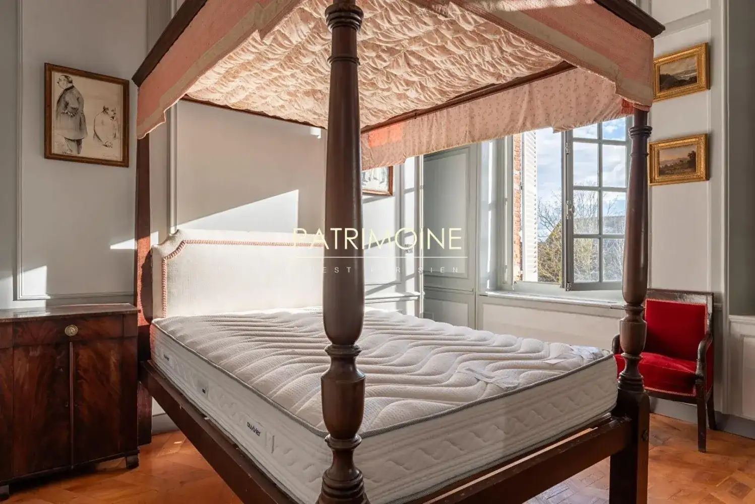 Castle 1400m² in France, Verneuil d'Avre d'Eaton. Priced at 2600000€ rent photo-8