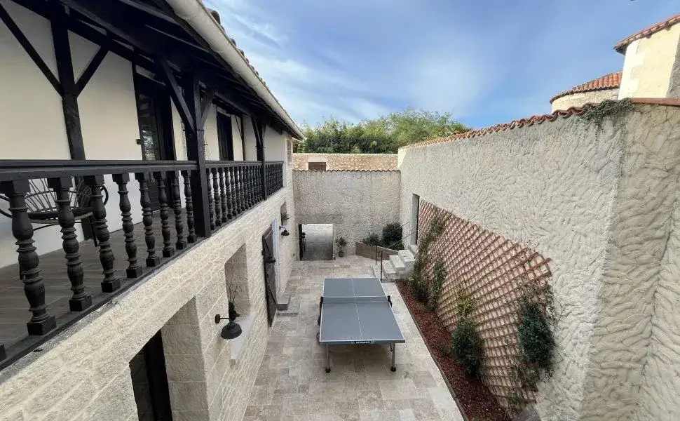 Castle 425m² in France, Saint-Sever. Priced at 1095000€ rent photo-11
