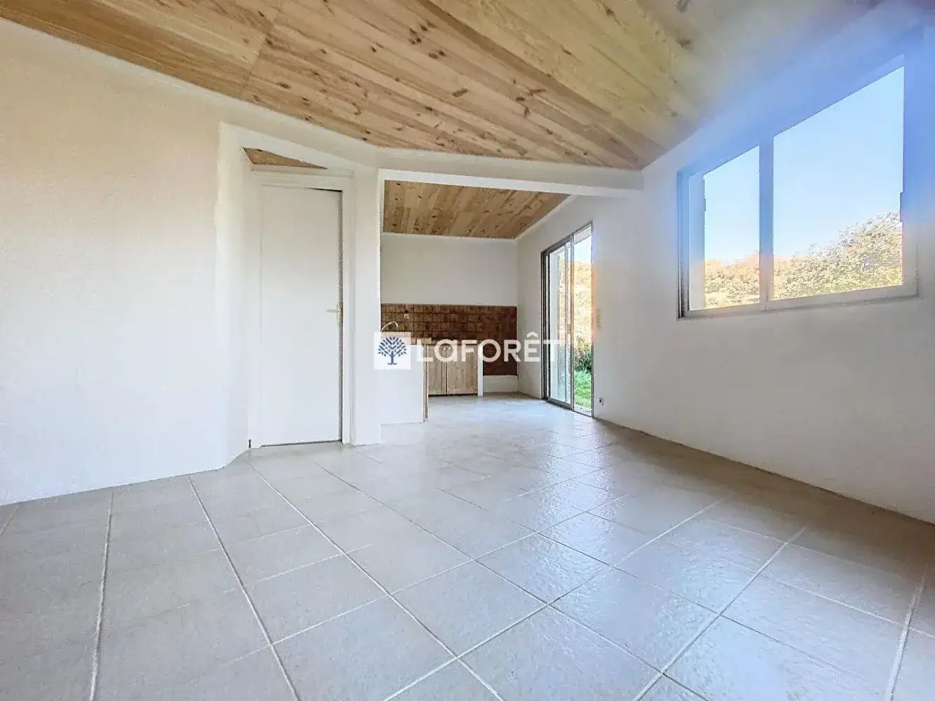 Castle 151m² in France, Carrot. Priced at 650000€ rent photo-9
