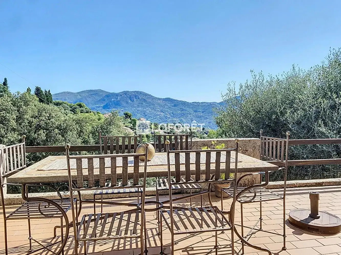 Castle 151m² in France, Carrot. Priced at 650000€ rent photo-12