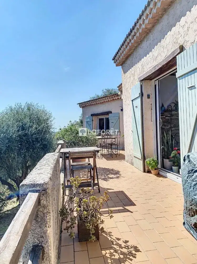 Castle 151m² in France, Carrot. Priced at 650000€ rent photo-17