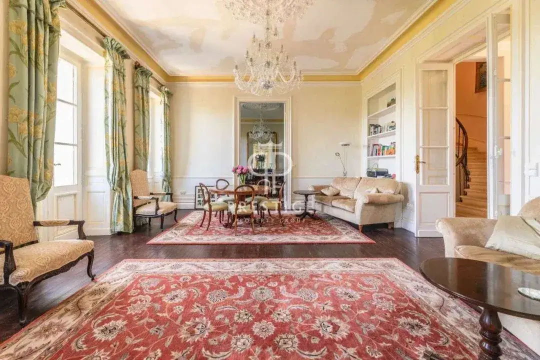 Castle 520m² in France, Blasimon. Priced at 1260000€ rent photo-11