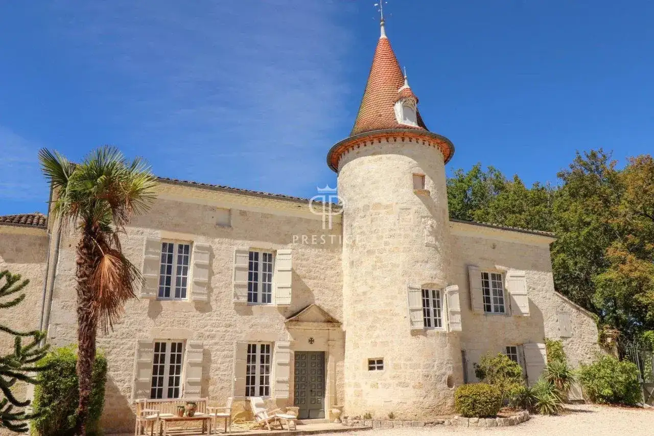 Castle 365m² in Spain, Cartagena. Priced at 1200000€ rent photo-13