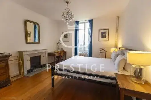 Castle 300m² in France, Villeneuve-lès-Avignon. Priced at 1070000€ rent photo-10