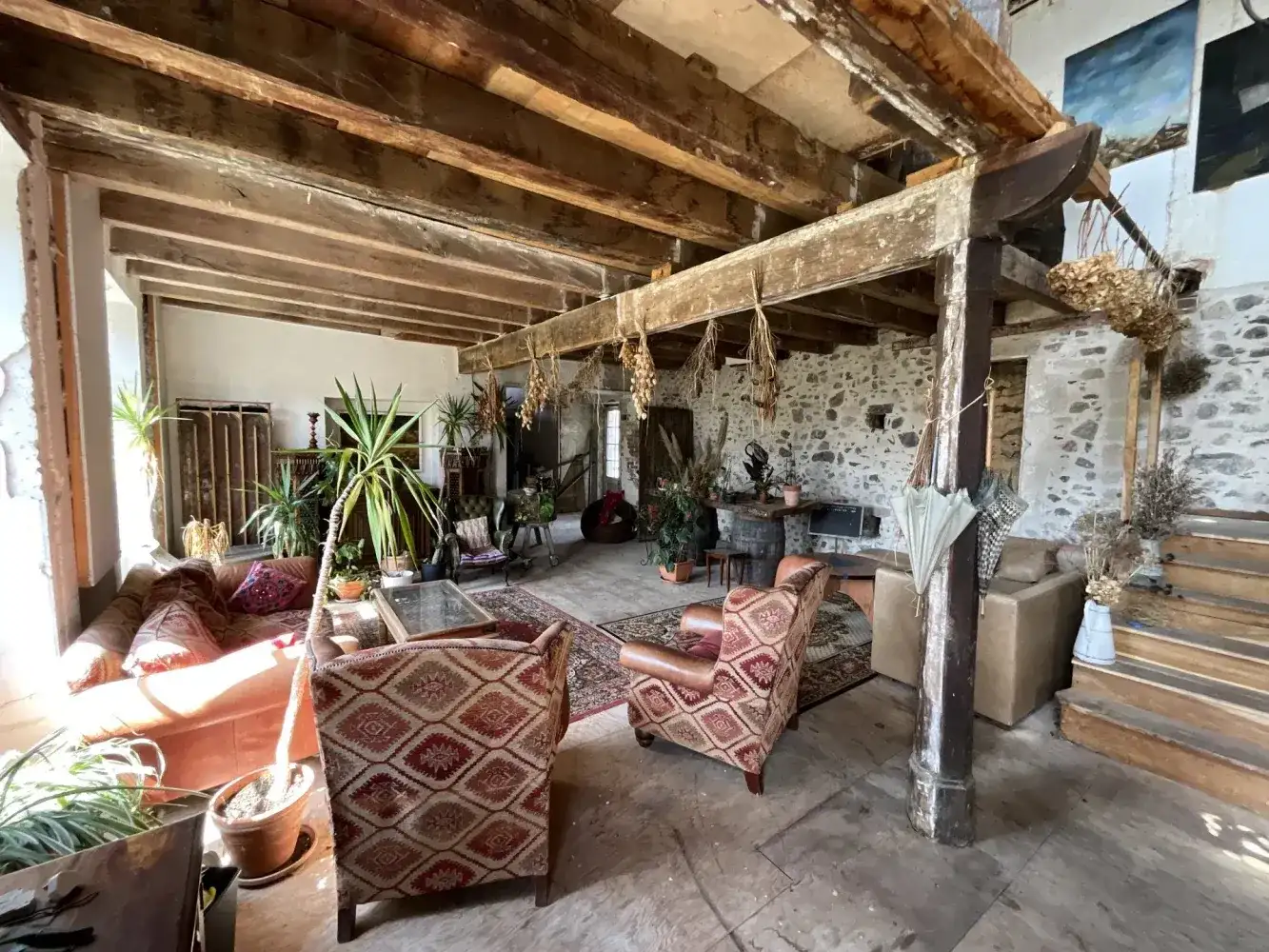 Castle 1001m² in France, L'il Jourden. Priced at 750000€ rent photo-16